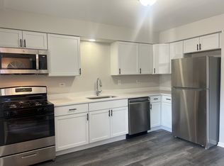 385 N Wood Dale Rd #ROAD4, Wood Dale, IL 60191