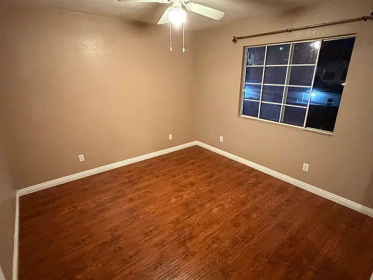 354 S Ferris Ave — Photo 7