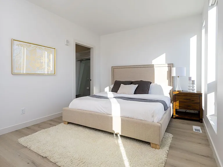 1428 Marshall St NE — Photo 13
