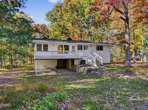 106 Burning Tree Dr, Lords Valley, PA 18428