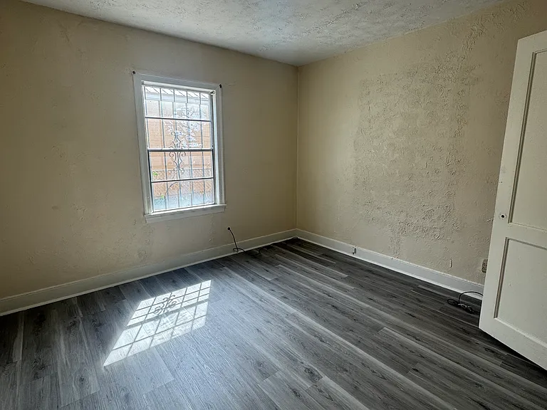 232 S Park Rd SW — Photo 14