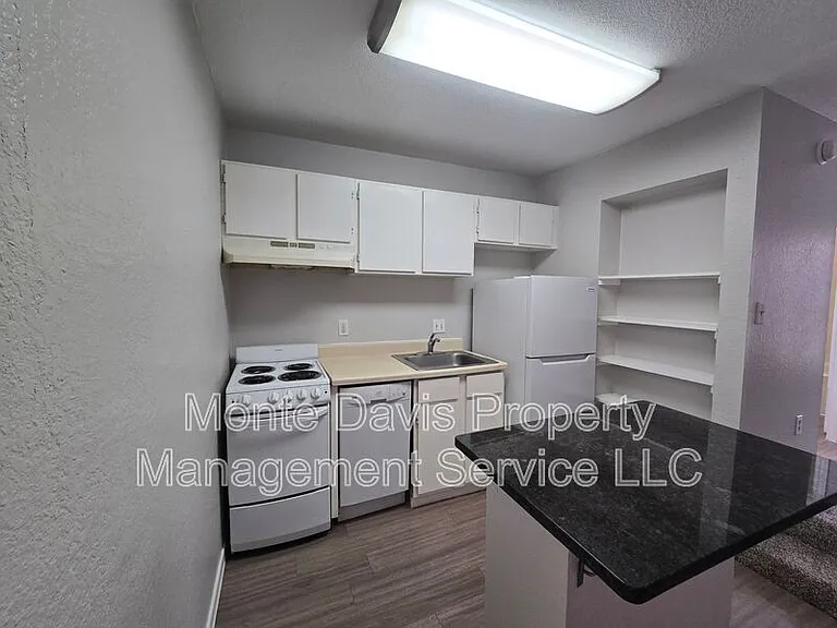 513 S Park Dr #201 — Photo 7