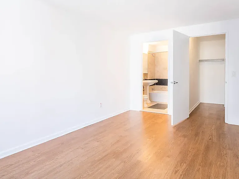 300 E 39th St #15C — Photo 26