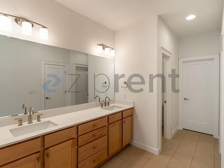 6800 Menchaca Rd #45 — Photo 35