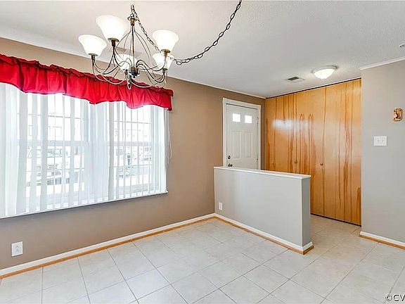 3rd image of 9645 Greenmeadow Cir