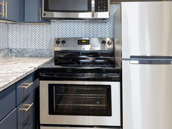 5th image of 825 E 600 S APT 8