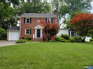 778 Oak Ave, River Edge, NJ 07661