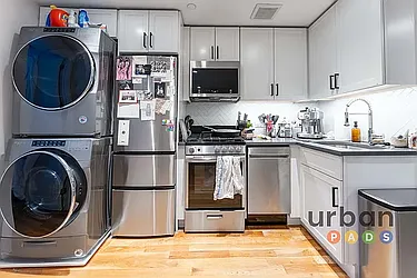 184 Adelphi Street, #2R
