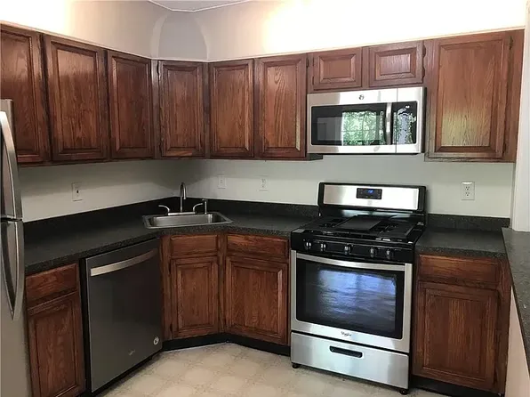 7 Sheffield Ct, North Brunswick, NJ 08902