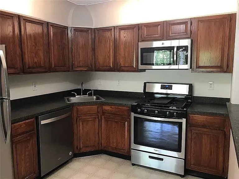 7 Sheffield Ct photo 1