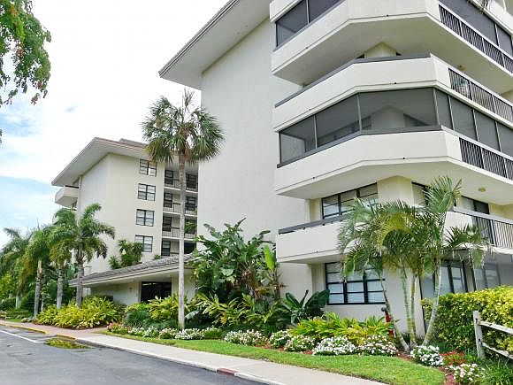 1st image of 591 Seaview Ct APT 304