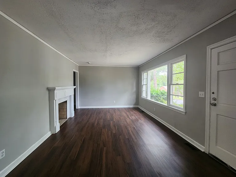 4117 Lake Dr — Photo 9
