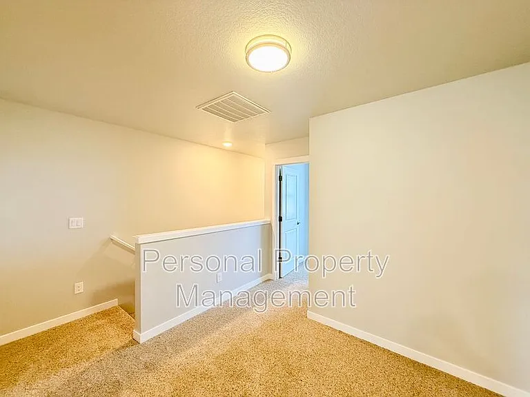 417 NE Repass Rd #2 — Photo 9