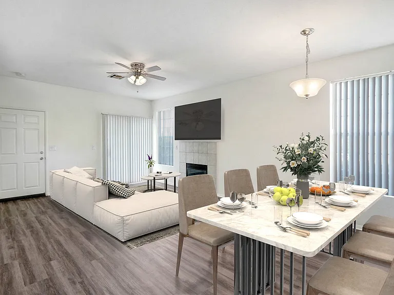 La Villa Apartments — Photo 3