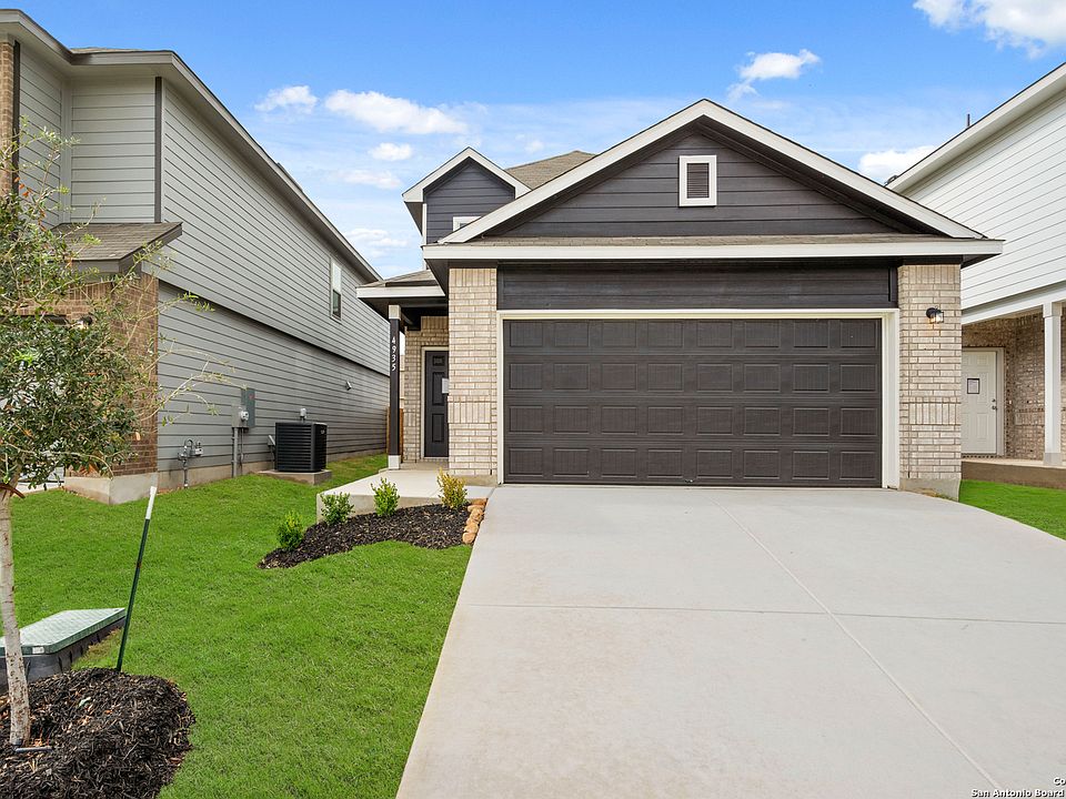1st image of 4935 Sandstone Way
