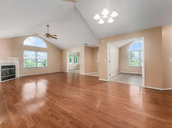 2626 Landings Way #12, Grove City, OH 43123
