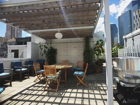 Rented by Anchor Associates | media 21