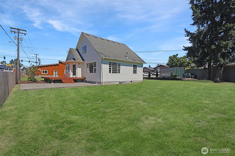 2nd image of 3618 Chrisella Road E