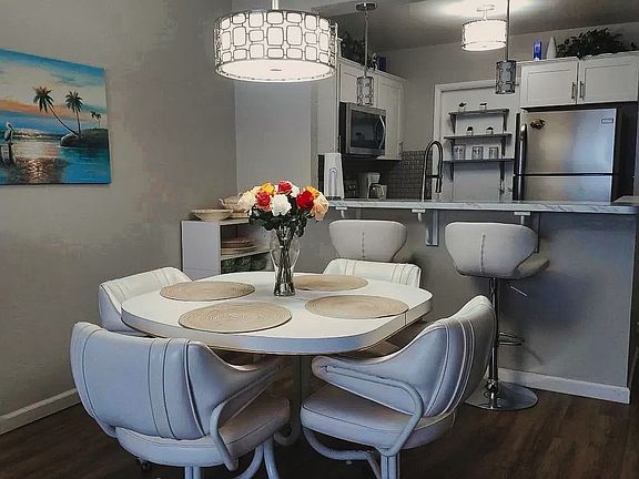 4th image of 420 SE 2nd Ave #25B