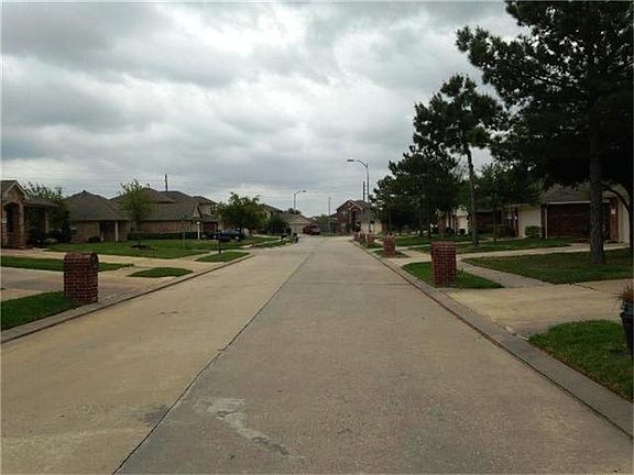 3rd image of 11839 Piney Bend Dr