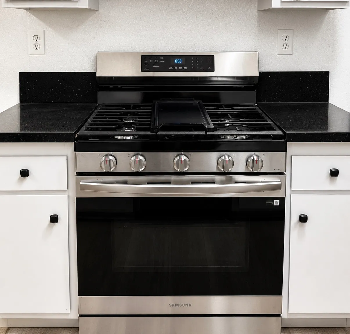 Glenhill Apartments — Photo 3