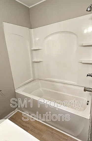 1702 Spry St — Photo 10