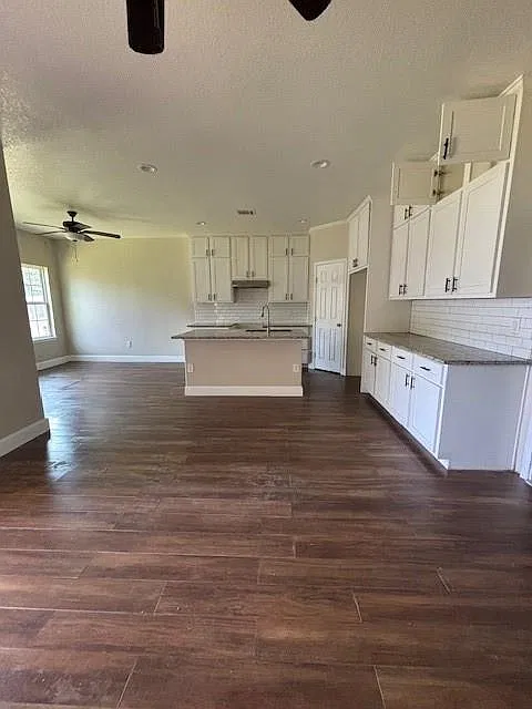 3 bed, 2.0 bath, 1312 sqft, $1,700 — Photo 4