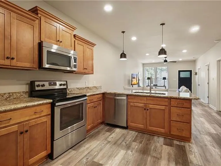 516 Erlanger Ave — Photo 4