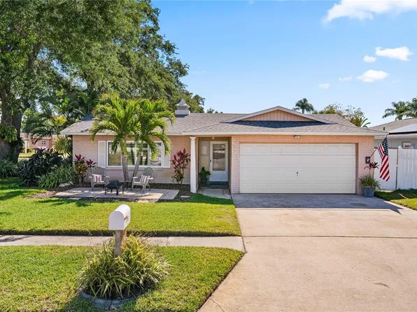 8763 Matthew St, Seminole, FL 33772