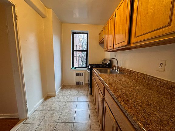 4th image of 83-15 116th St #44E