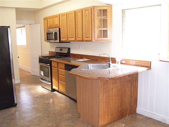 2nd image of 613 E Brandeis Ave