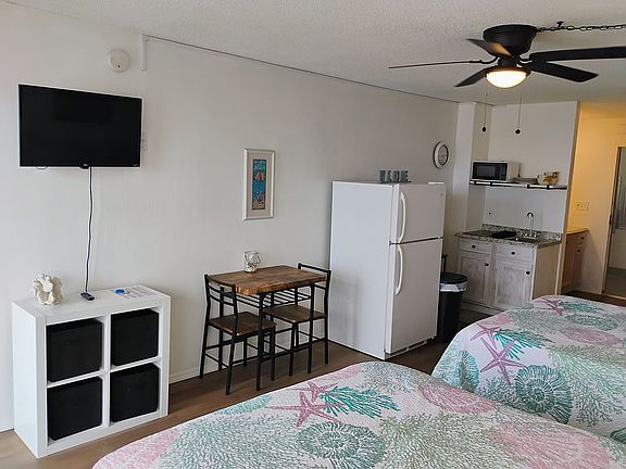 3rd image of 2043 S Atlantic Ave #302