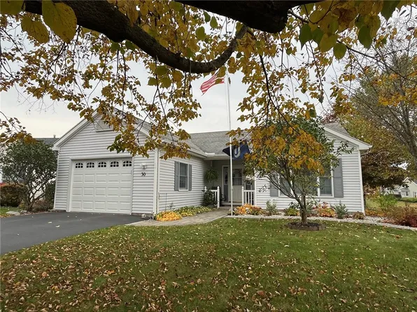 30 Freedom Pond Ln, North Chili, NY 14514