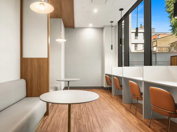 75 Dupont Street image 13 of 31