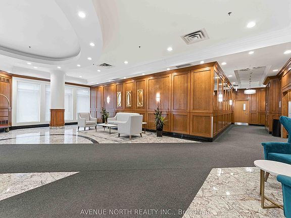 5th image of 242 Rideau St #1102