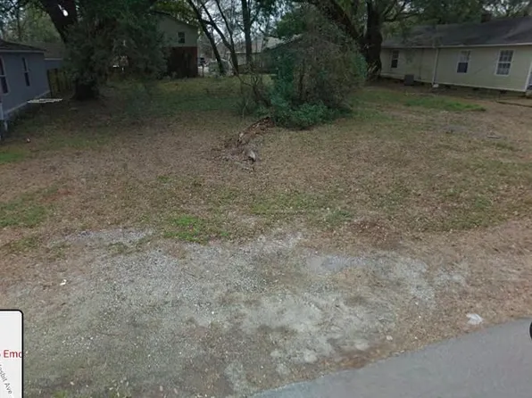 1905 Emden St, North Charleston, SC 29406