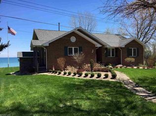 2564 N Lakeshore Rd, Carsonville, MI 48419