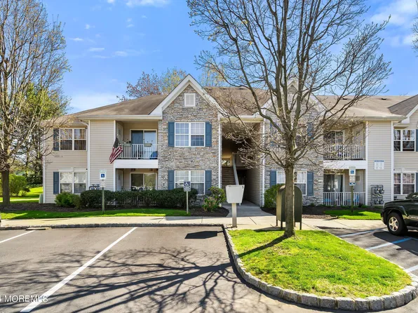 528 Wedgewood Circle, Belford, NJ 07718