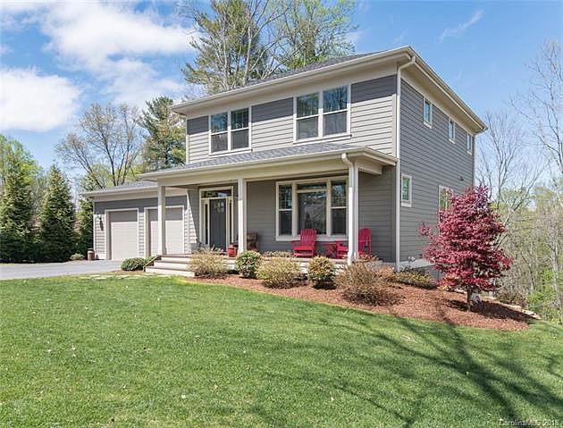 2nd image of 851 Thornton Pl