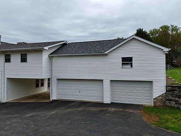 3rd image of 627 Butler Rd E