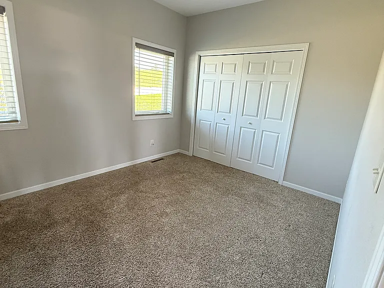 328 Wolf Ave — Photo 10