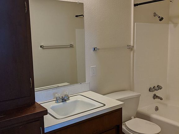 3rd image of 7920 Washington Blvd SW #9