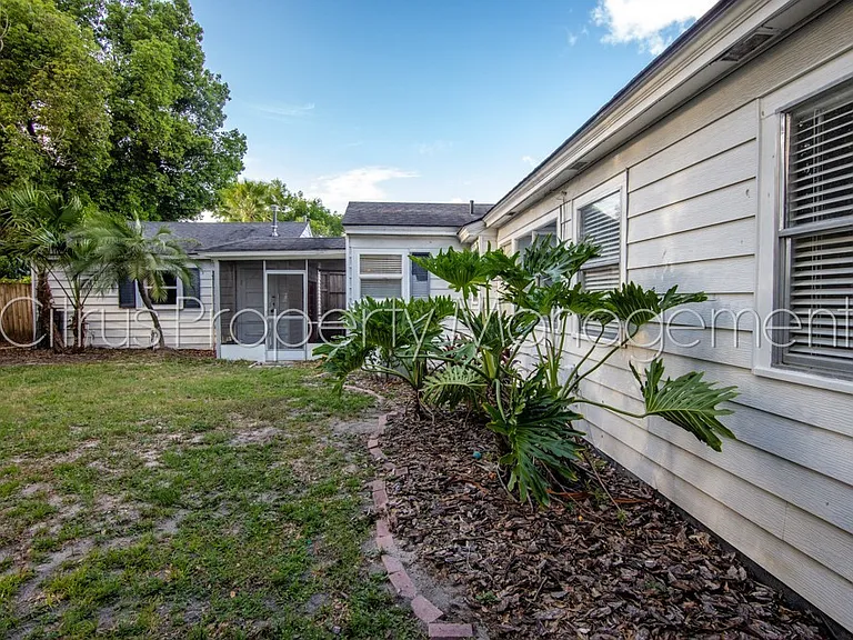 1840 Baylarian Blvd — Photo 32