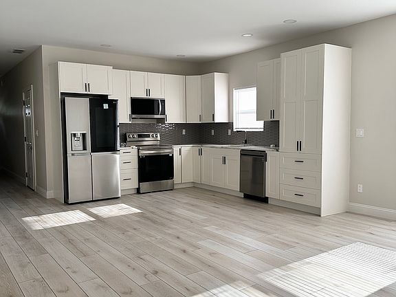 5th image of 5738 E 21st St