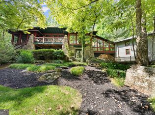 1855 Orchard Dr, Clarkesville, GA 30523