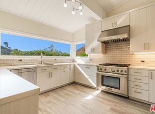 1200 El Hito Cir, Pacific Palisades, CA 90272