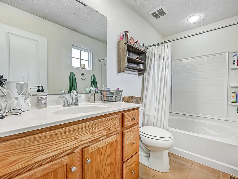 1404 Artesian Ln — Photo 34