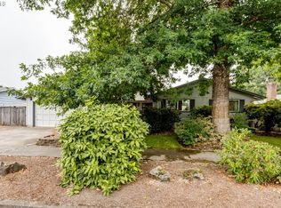 935 V St, Springfield, OR 97477