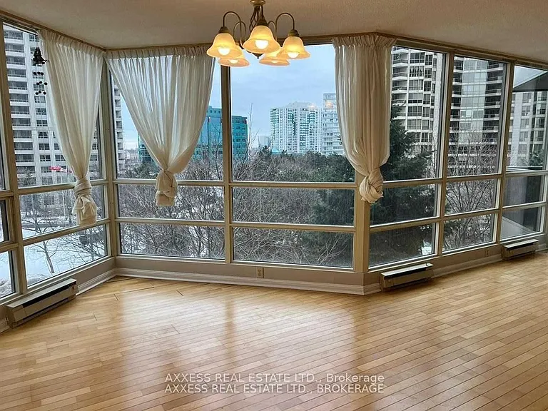 45 Kingsbridge Garden Cir #502 — Photo 10