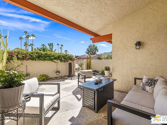 5th image of 1095 S La Verne Way